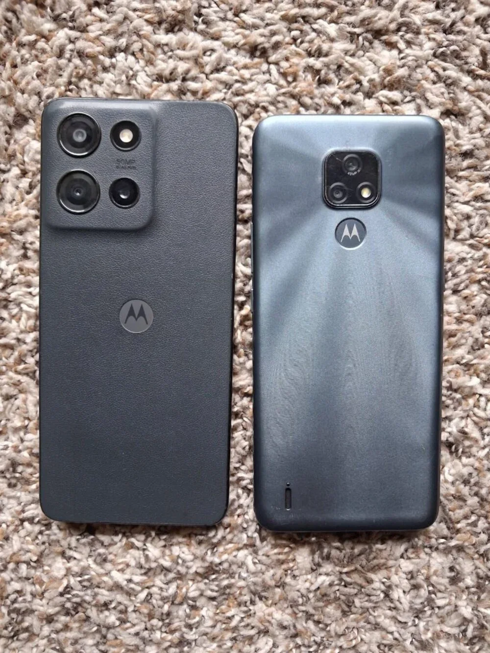 Lot of 2 Motorola Smartphones for Parts or Repair – Cracked Screens – One Powers